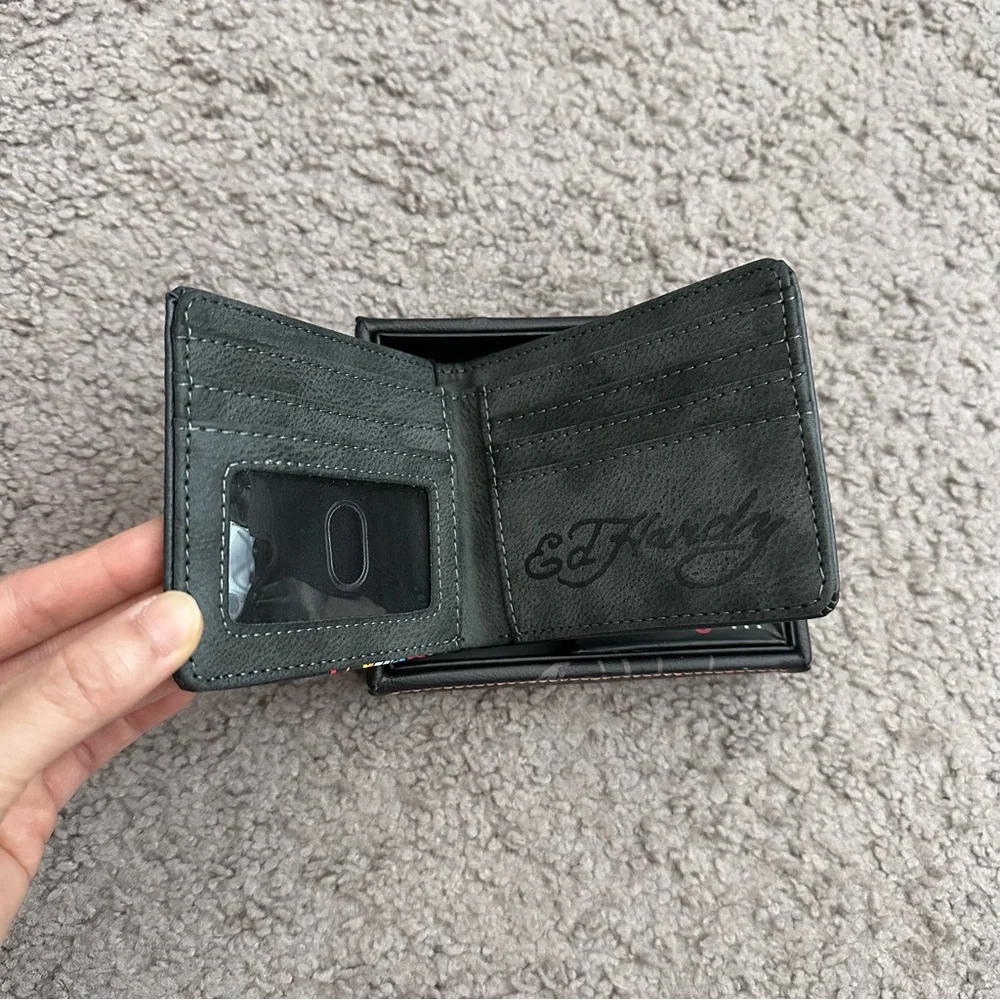 Ed Hardy Black Dragon Graphic Bi-Fold Wallet Mens